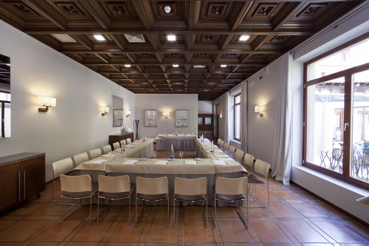 Parador De Caces Kültér fotó
