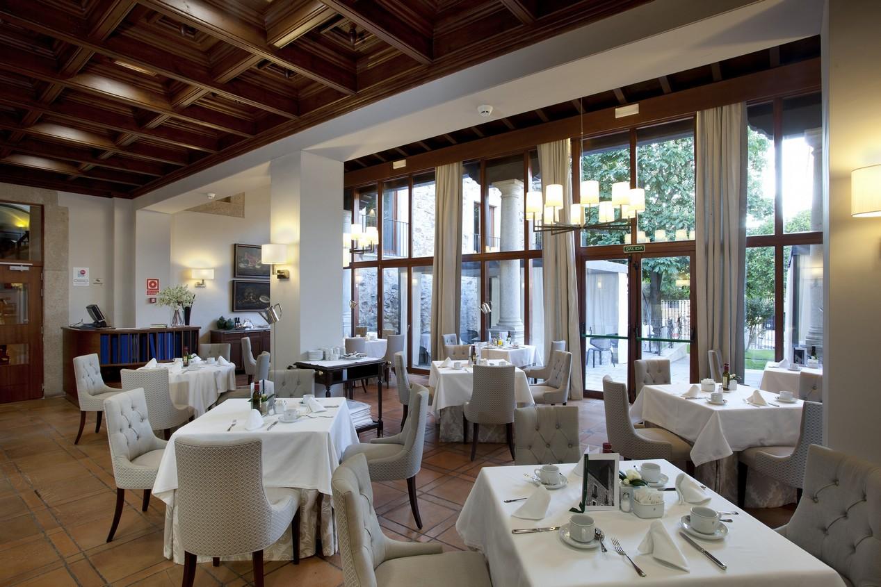 Parador De Caces Kültér fotó